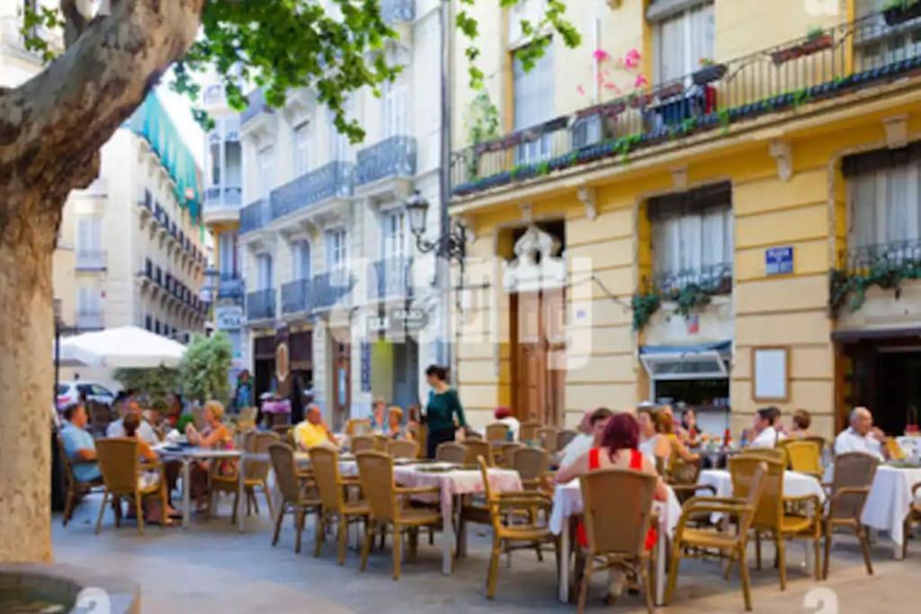 Amazing Cozy Apartment Super Central Valencia Exterior photo